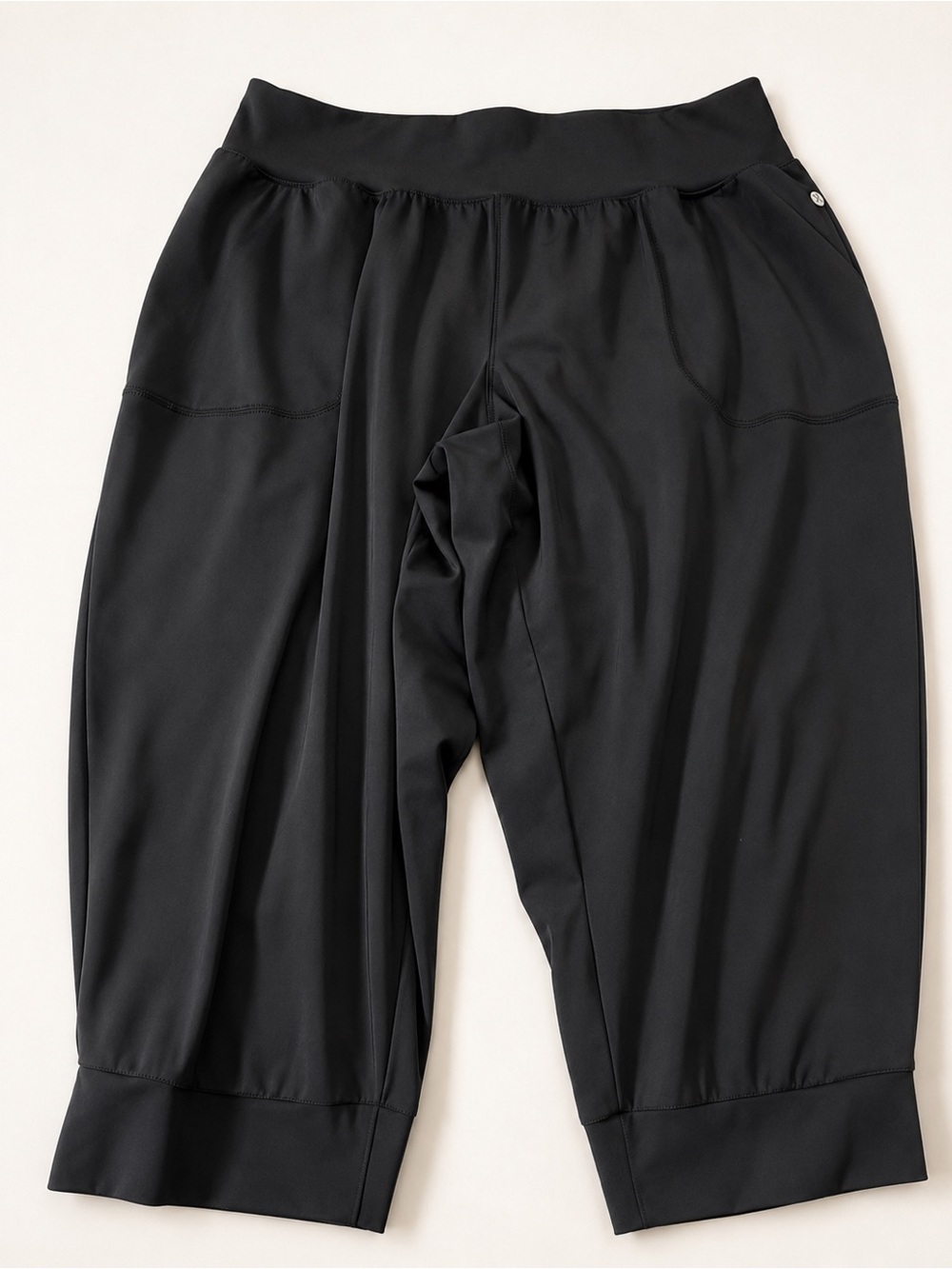 Livi Active Black Cropped Athletic Pants